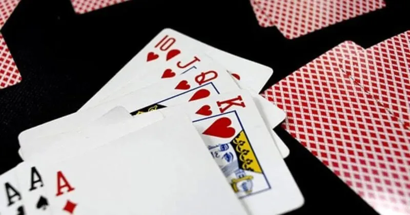 Phỏm online KWin gây sốt cõi mạng ngay lần đầu “trình làng”